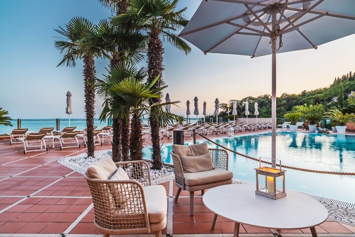 Pools & Facilities