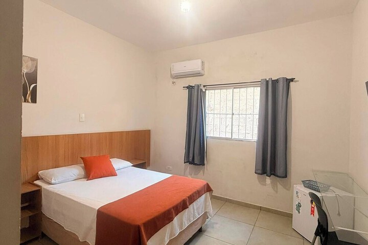 Room 27 of 49