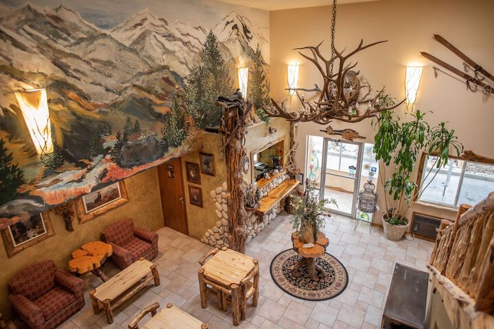 Hotel Interior 4 of 100