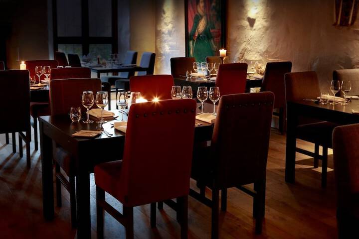 Dining 82 of 111