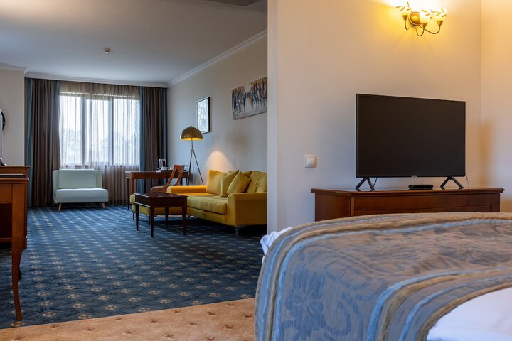 Room 13 of 75