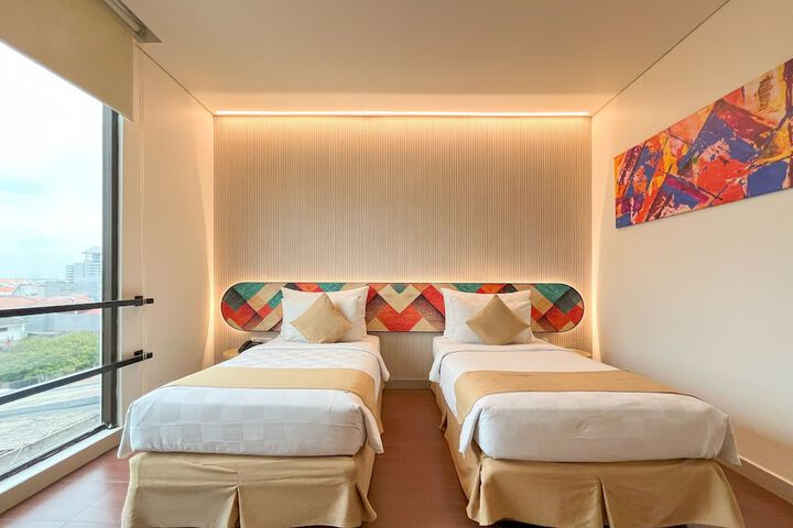 Room 17 of 39