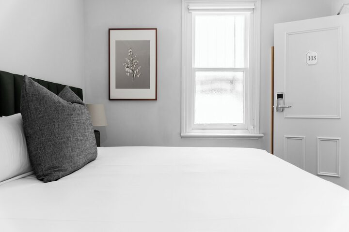Room 10 of 35