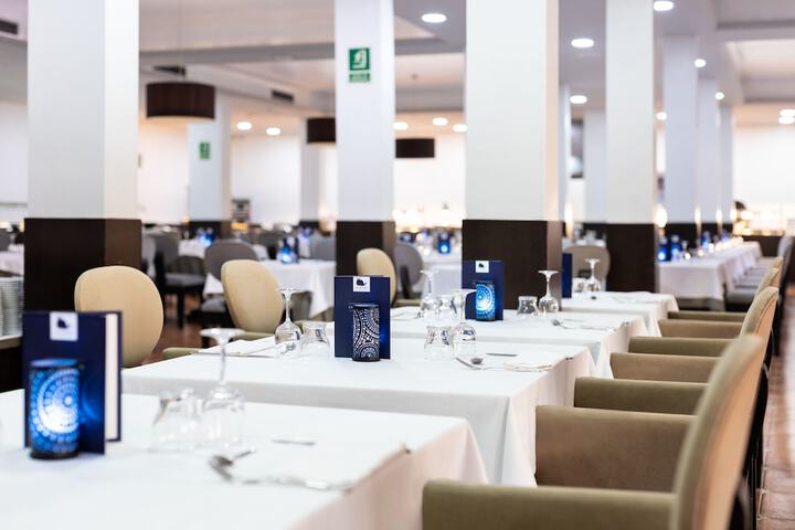 Dining 73 of 109