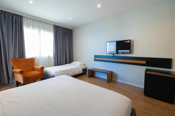 Room 25 of 52