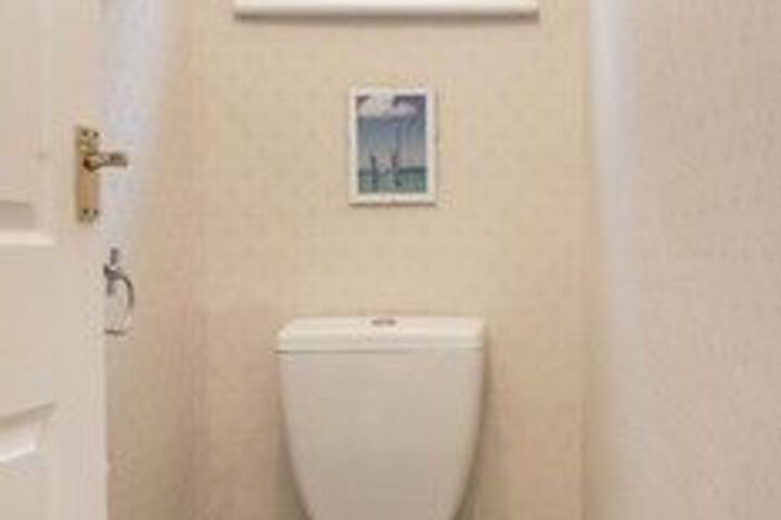 Room 2 of 26