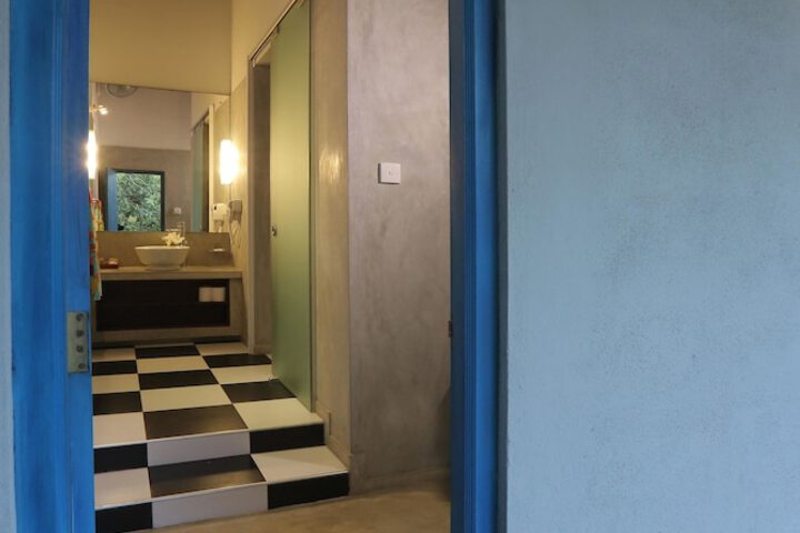 Room 35 of 72