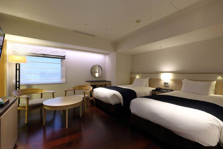 Room 14 of 120