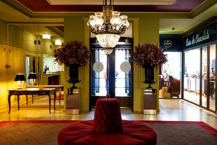 Hotel 2 of 65