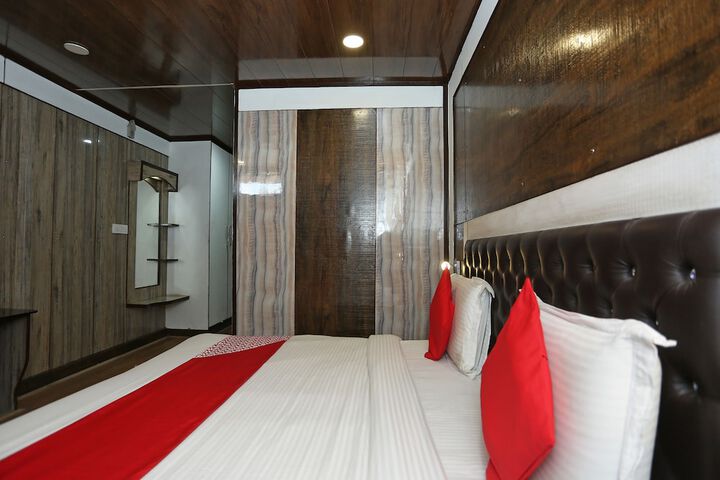 Room 19 of 37