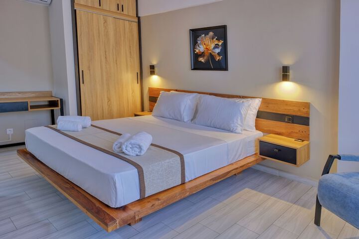 Room 6 of 23