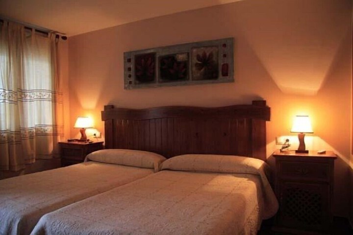 Room 6 of 25