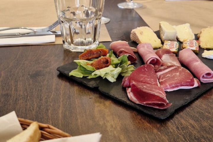Dining 41 of 64