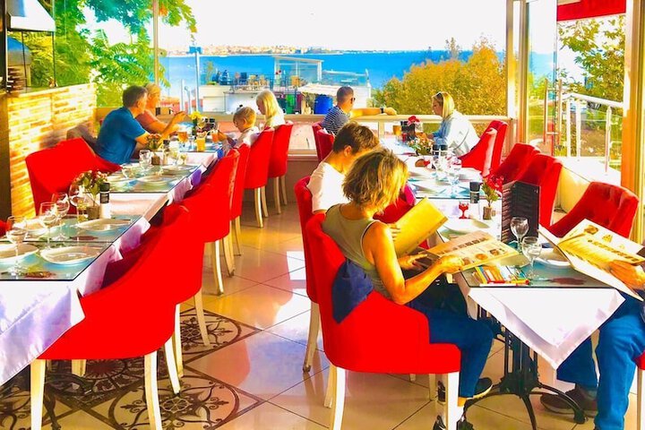 Dining 49 of 65