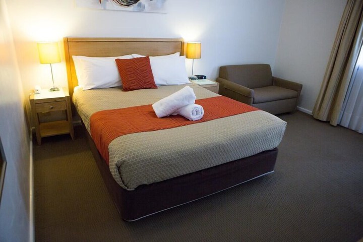 Room 6 of 36