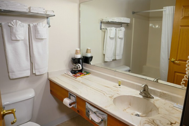 Room 10 of 22