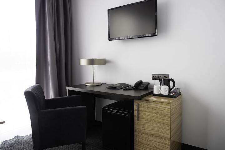 Room 18 of 139