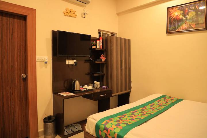 Room 4 of 17