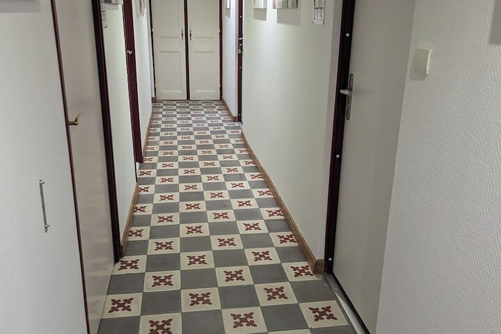 Room 21 of 48