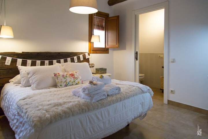 Room 3 of 42