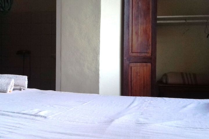 Room 14 of 33