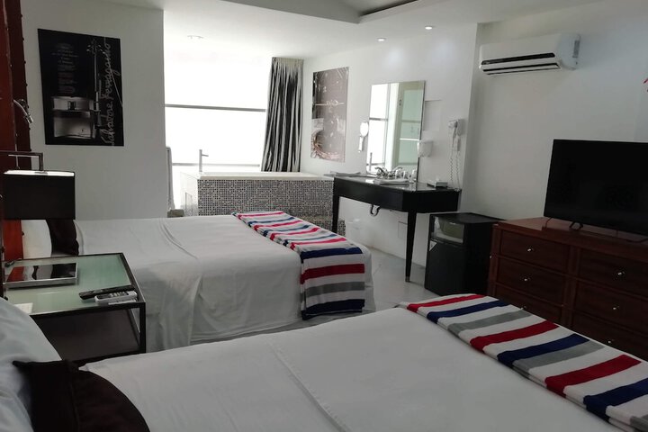 Room 14 of 27