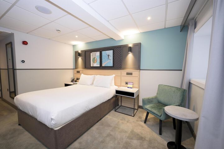 Room 54 of 124