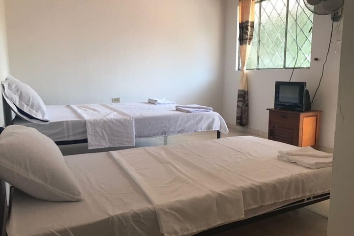 Room 8 of 40