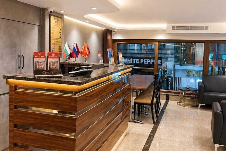 Entrance & Lobby