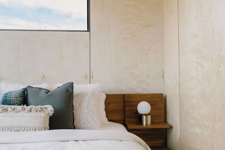 Room 10 of 65