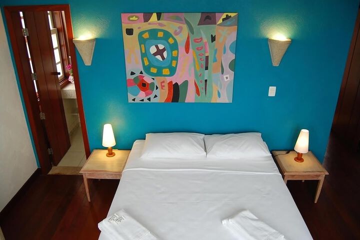 Room 3 of 40