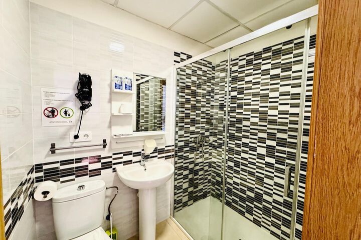 Room 17 of 26