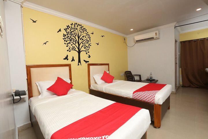 Room 6 of 15
