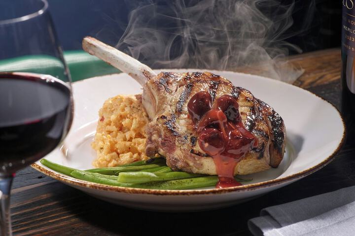Dining 43 of 77