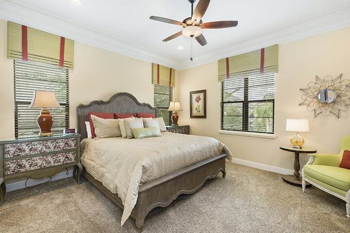 Room 12 of 79
