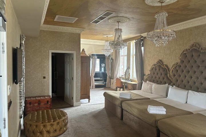 Room 97 of 171