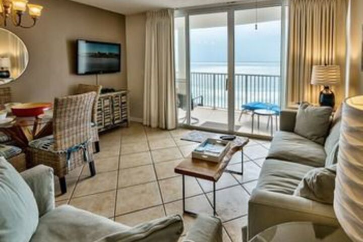 Exterior of Long Beach 4 705 646546 by RedAwning