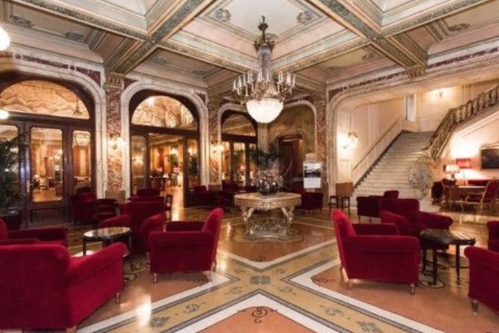 Lobby Photo