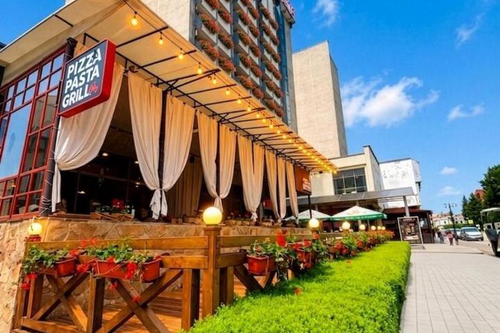 7 Days Hotel Kamyanets-Podilskyi
