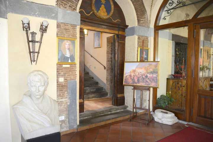 Hotel Interior 4 of 86