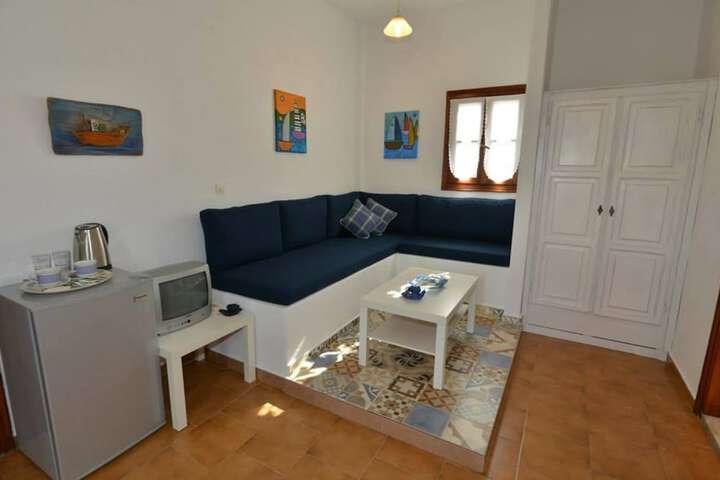 Room 10 of 48