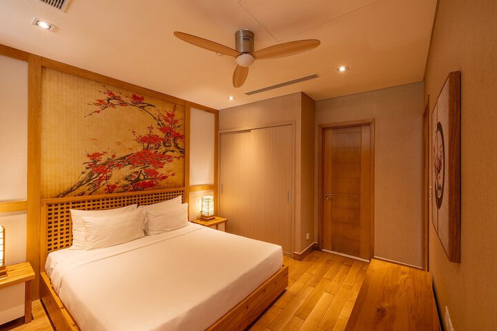Room 65 of 246