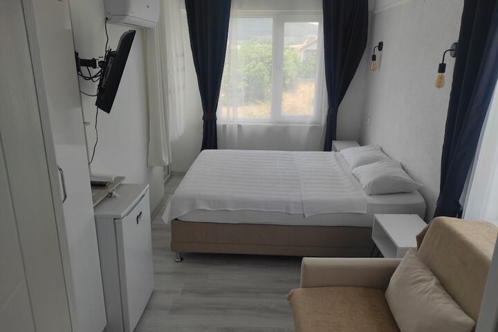 Room 27 of 81