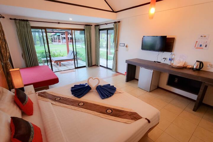 Room 37 of 142