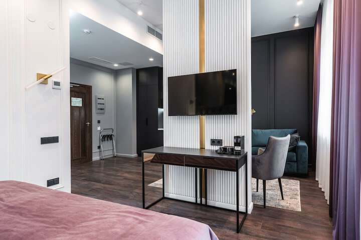 Room 10 of 54