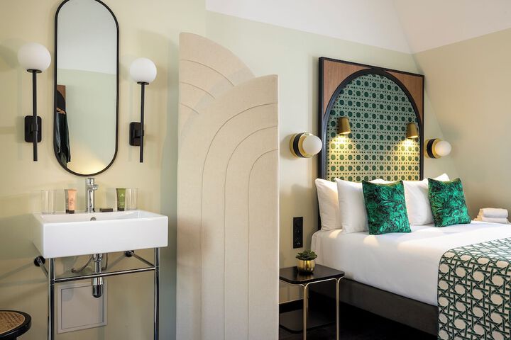 Room 21 of 64