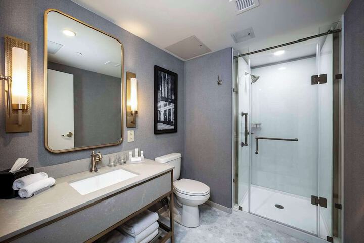 Bathroom shower