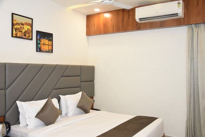 Room 5 of 26