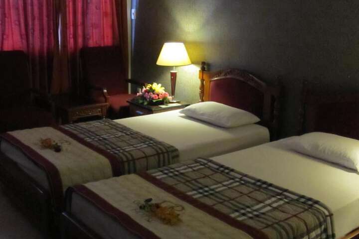 Room 28 of 67