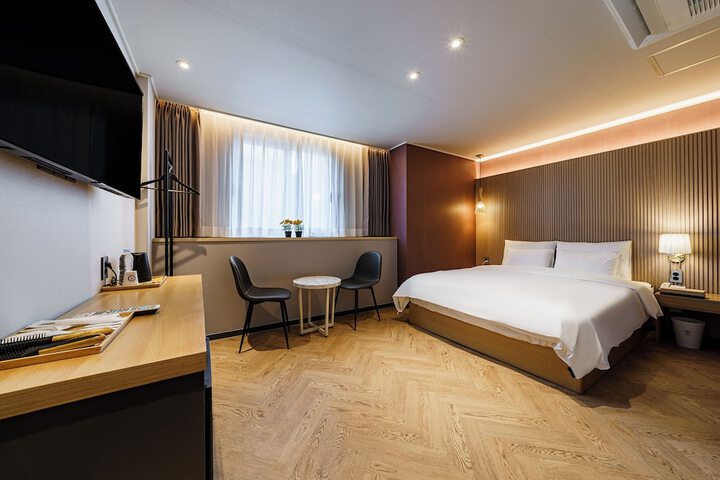 Room 6 of 41